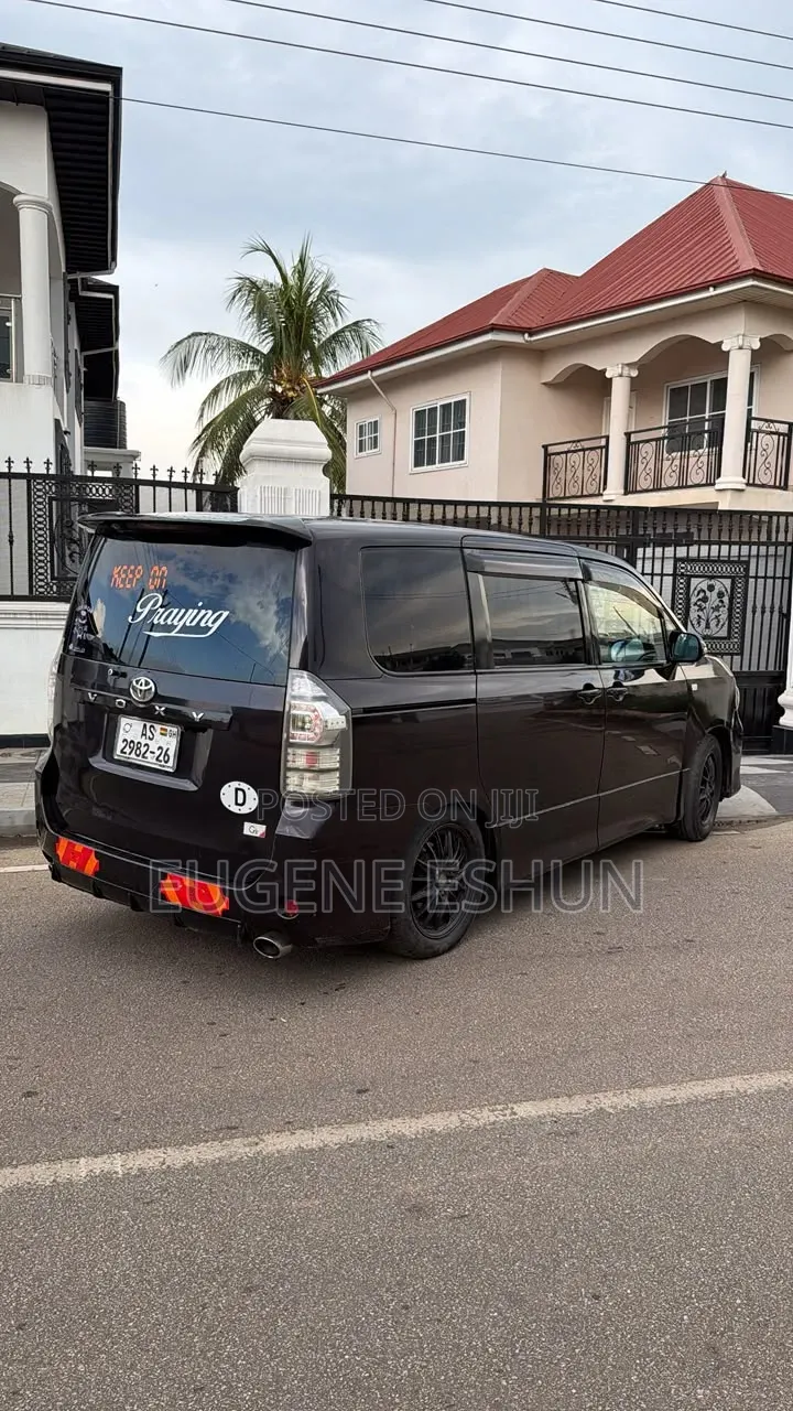 Toyota Voxy 2012 Black