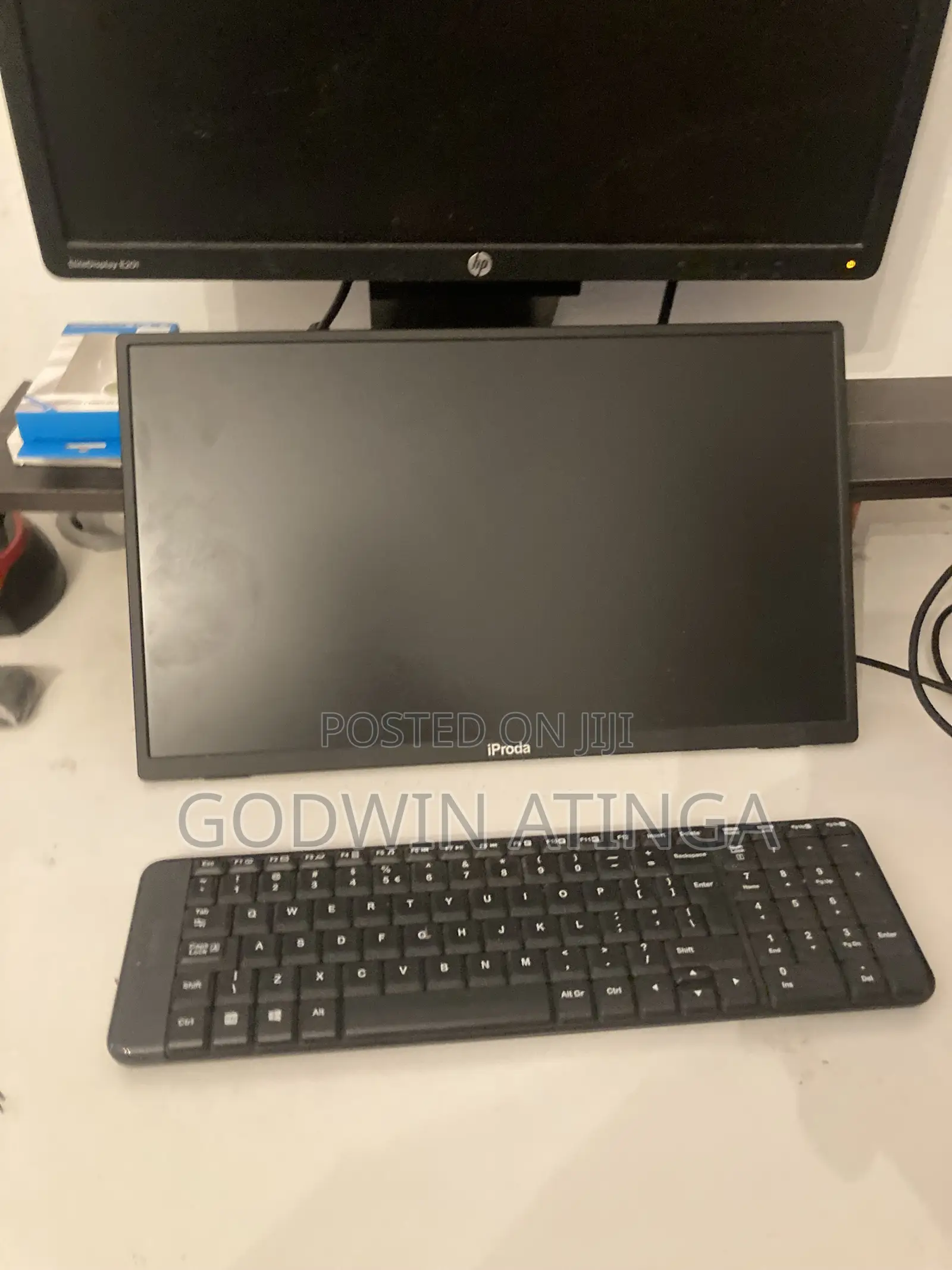 18.5 Inches Portable Monitor