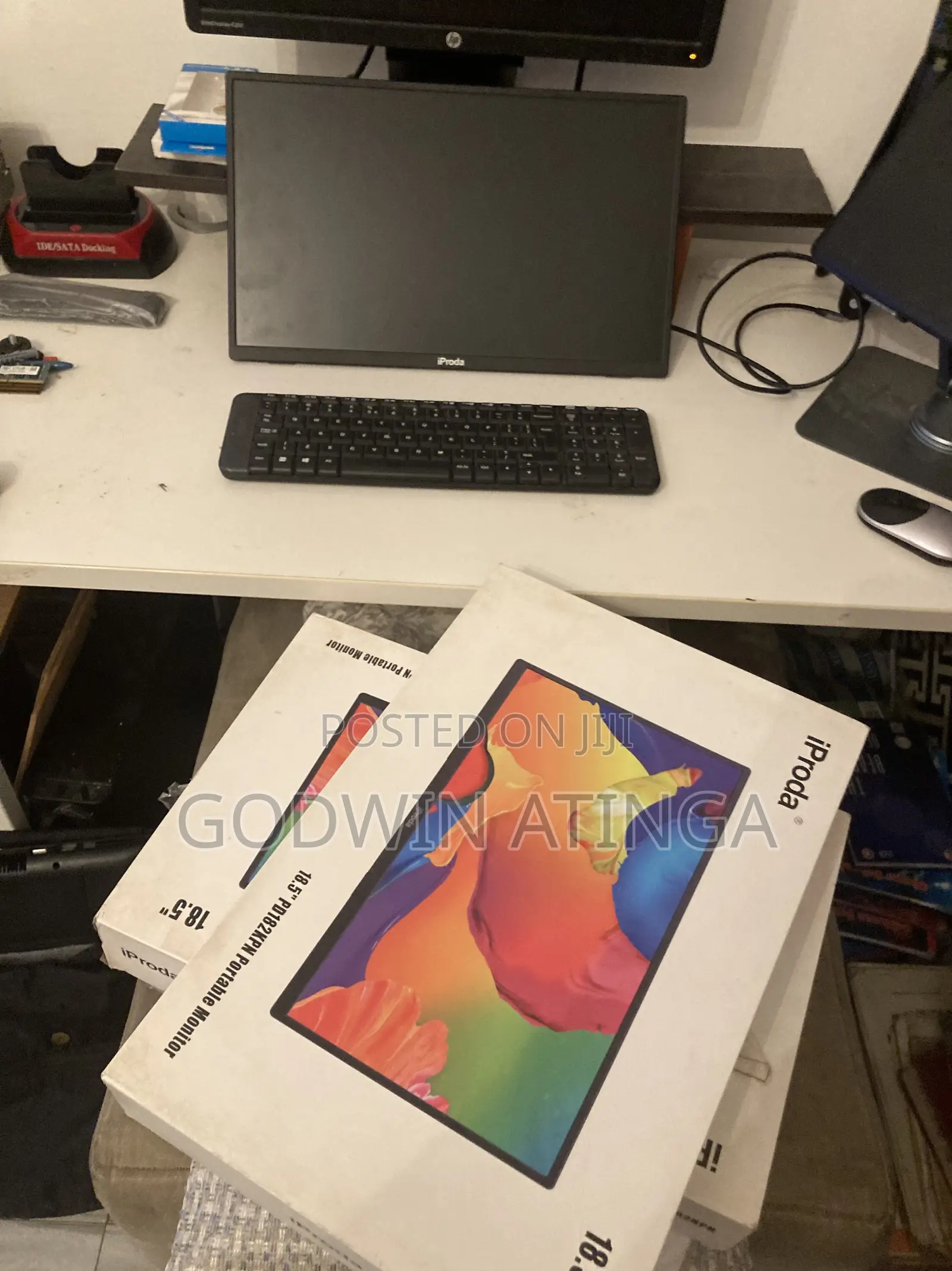 18.5 Inches Portable Monitor