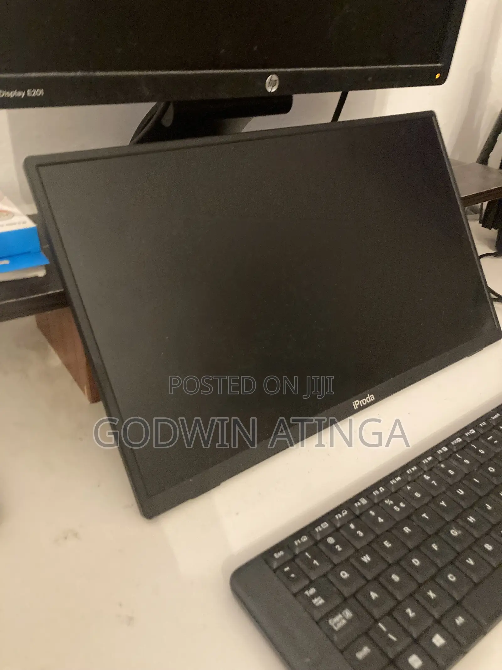 18.5 Inches Portable Monitor