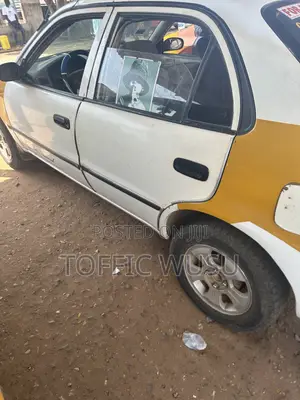 Toyota Corolla Automatic 1999 White