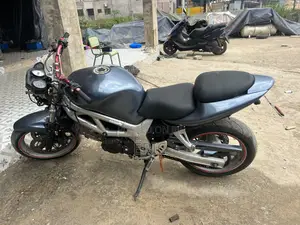 Suzuki SFV650 2012 Blue