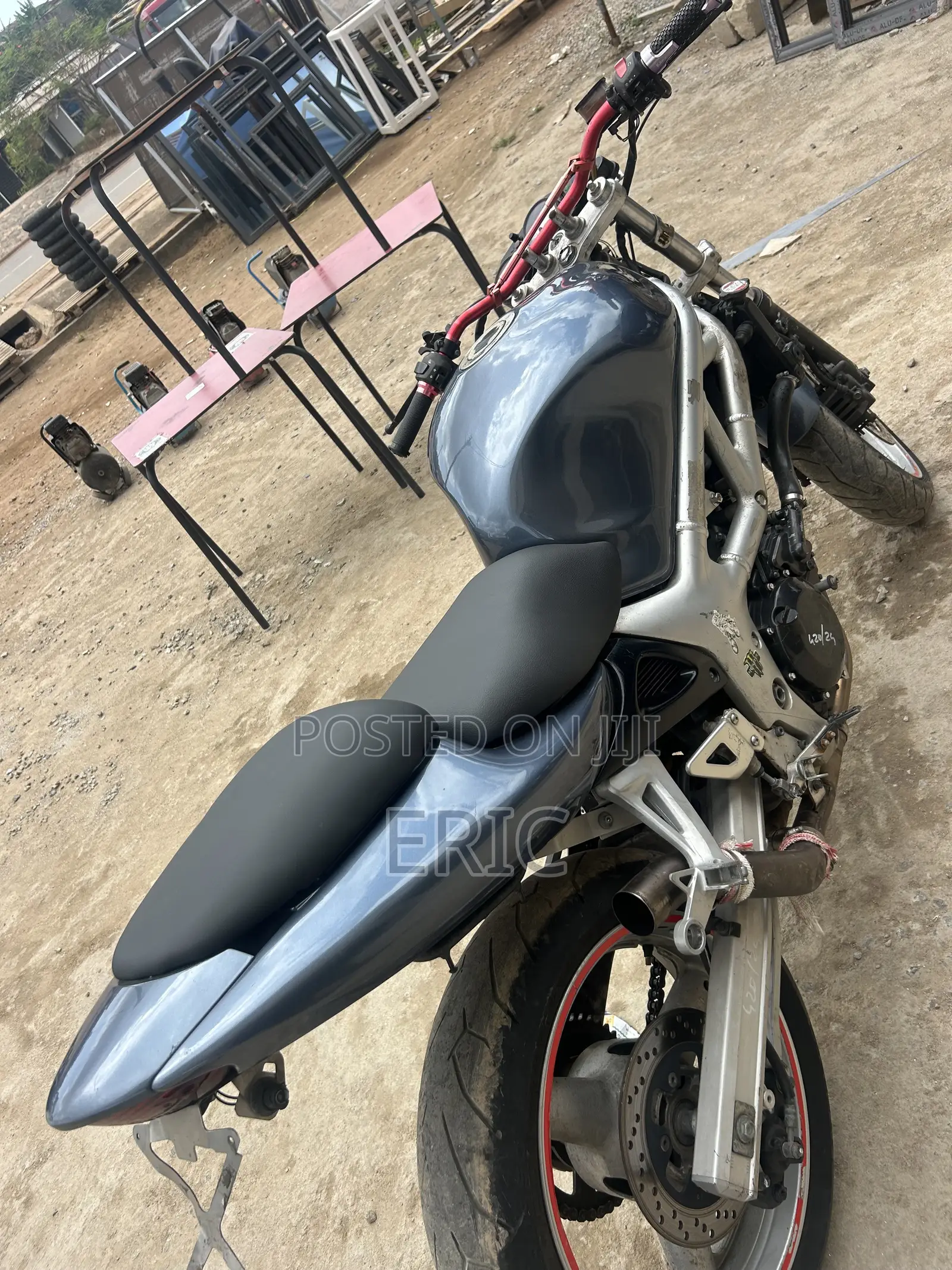 Suzuki SFV650 2012 Blue