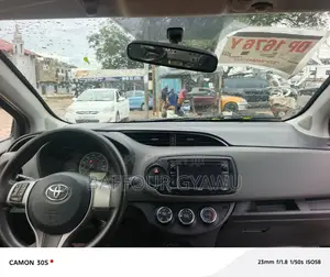 Toyota Yaris 2016 Gray
