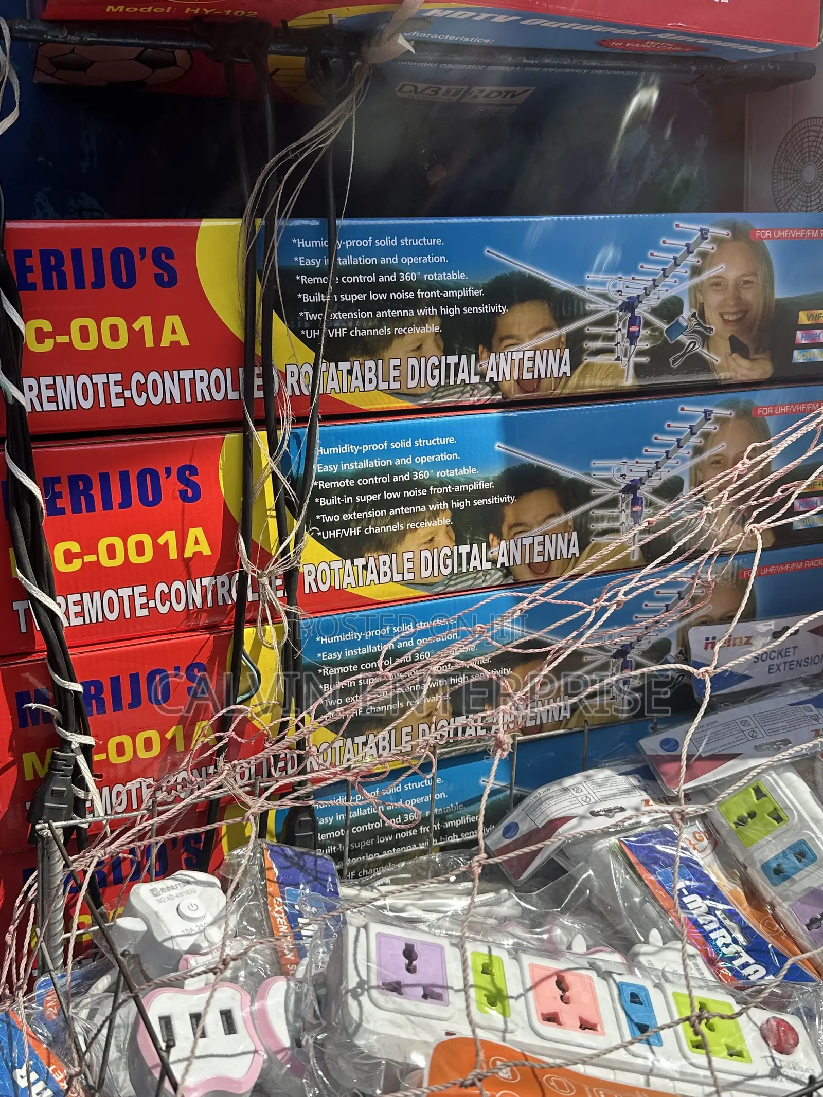 Rotatable Digital Antenna With Remote