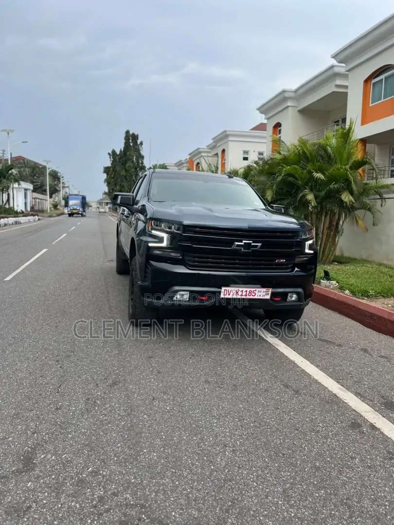 Chevrolet Silverado 1500 2021 Blue