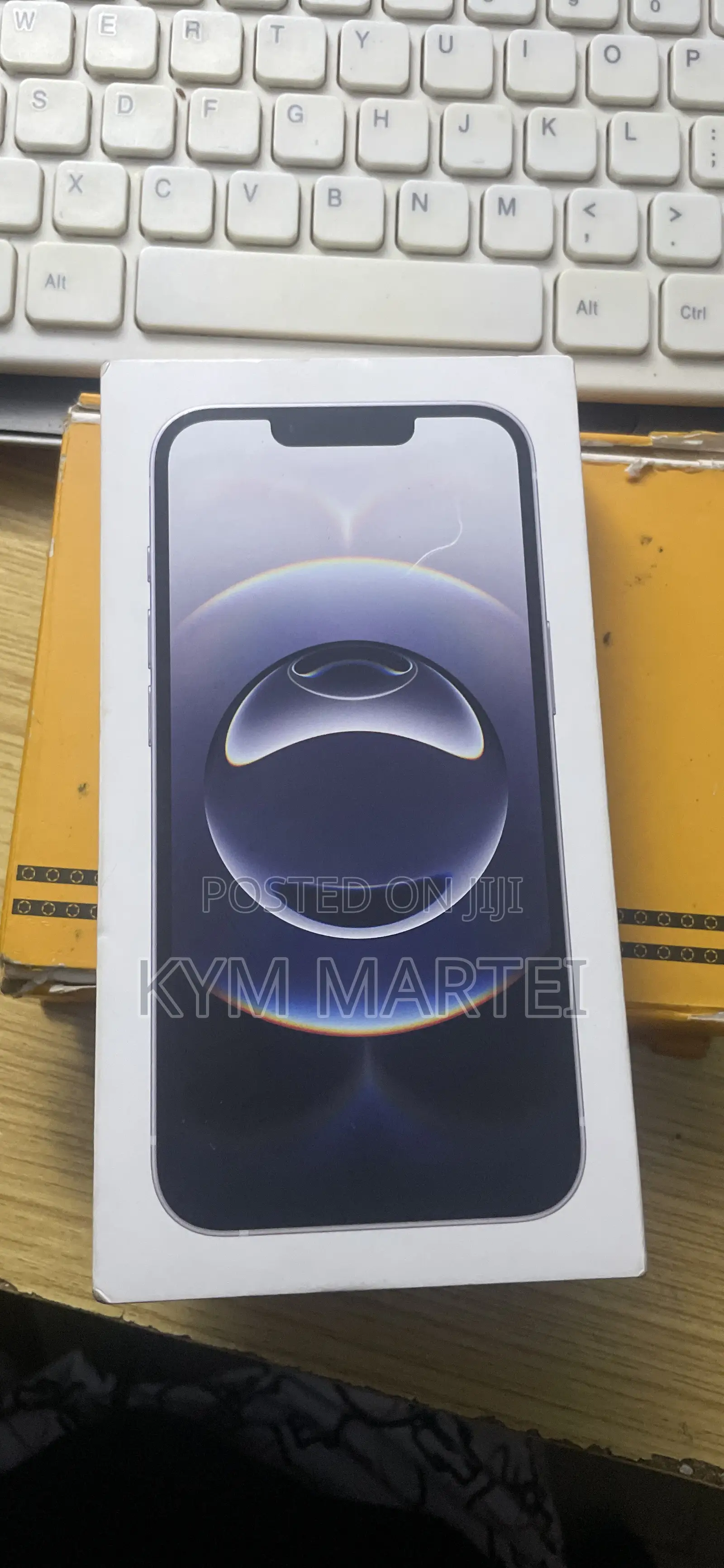 New Apple iPhone 16e 128 GB White
