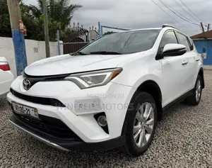 Toyota RAV4 Limited 4dr SUV AWD (2.5L 4cyl 6A) 2015 White