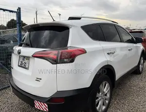 Toyota RAV4 Limited 4dr SUV AWD (2.5L 4cyl 6A) 2015 White