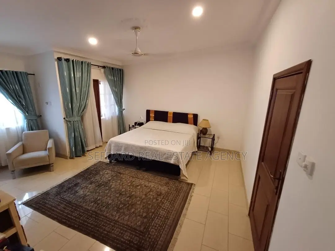 6bdrm House in Sefdard Properties, Spintex for sale