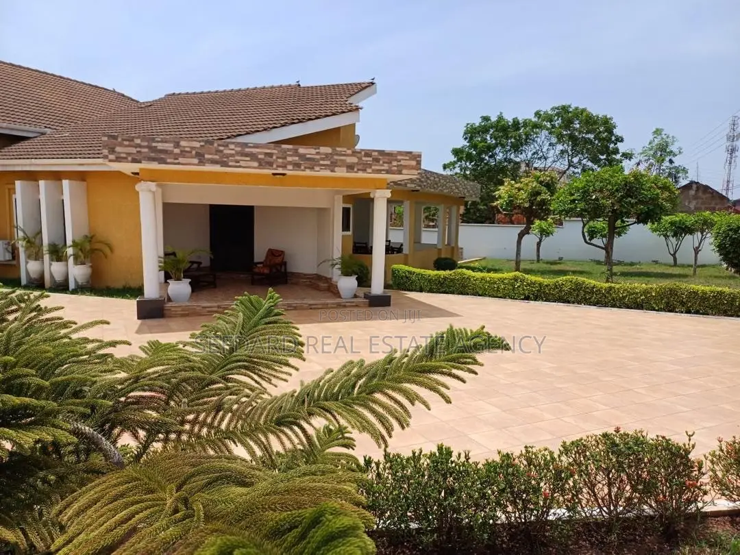 6bdrm House in Sefdard Properties, Spintex for sale