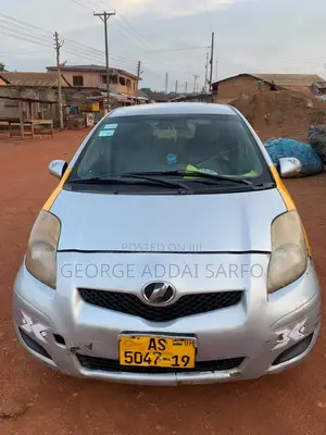 Toyota Vitz 2019 Silver