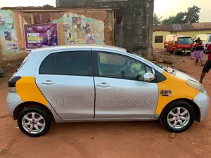 Toyota Vitz 2019 Silver