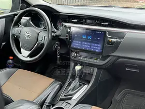 Toyota Corolla S 4dr Sedan (1.8L 4cyl CVT) 2015 Black
