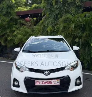 Toyota Corolla S 4dr Sedan (1.8L 4cyl CVT) 2014 White