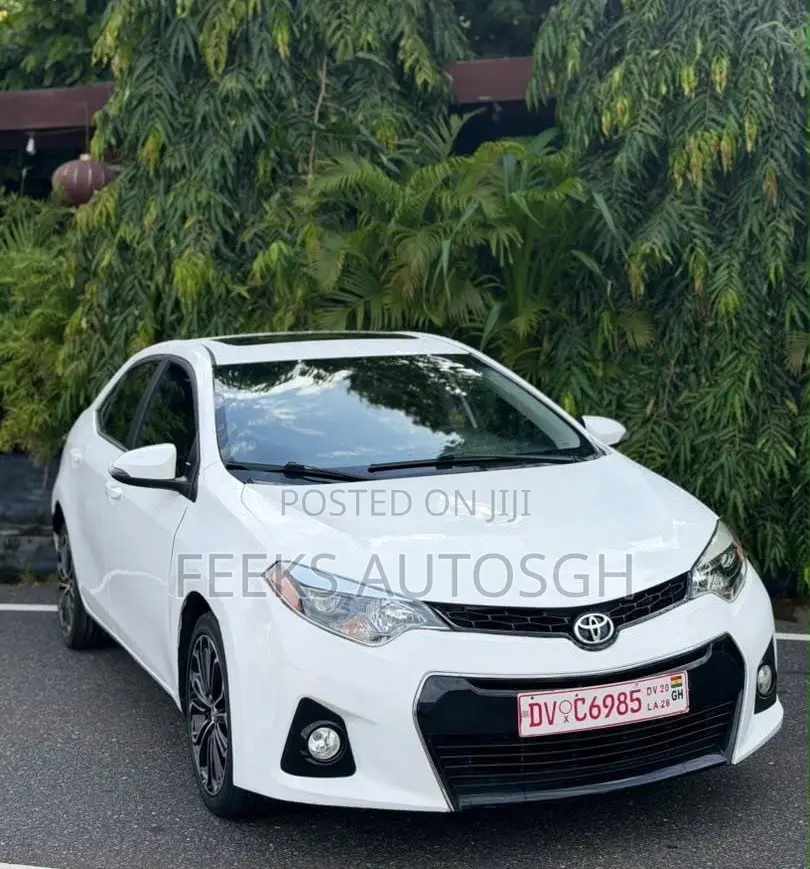 Toyota Corolla S 4dr Sedan (1.8L 4cyl CVT) 2014 White