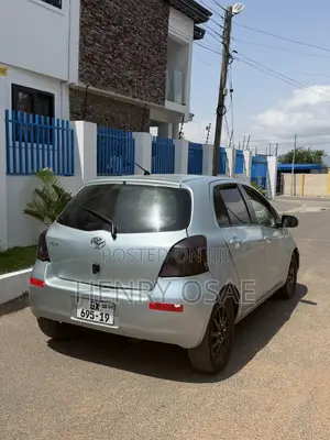 Toyota Vitz 1.0 FWD 3dr 2010