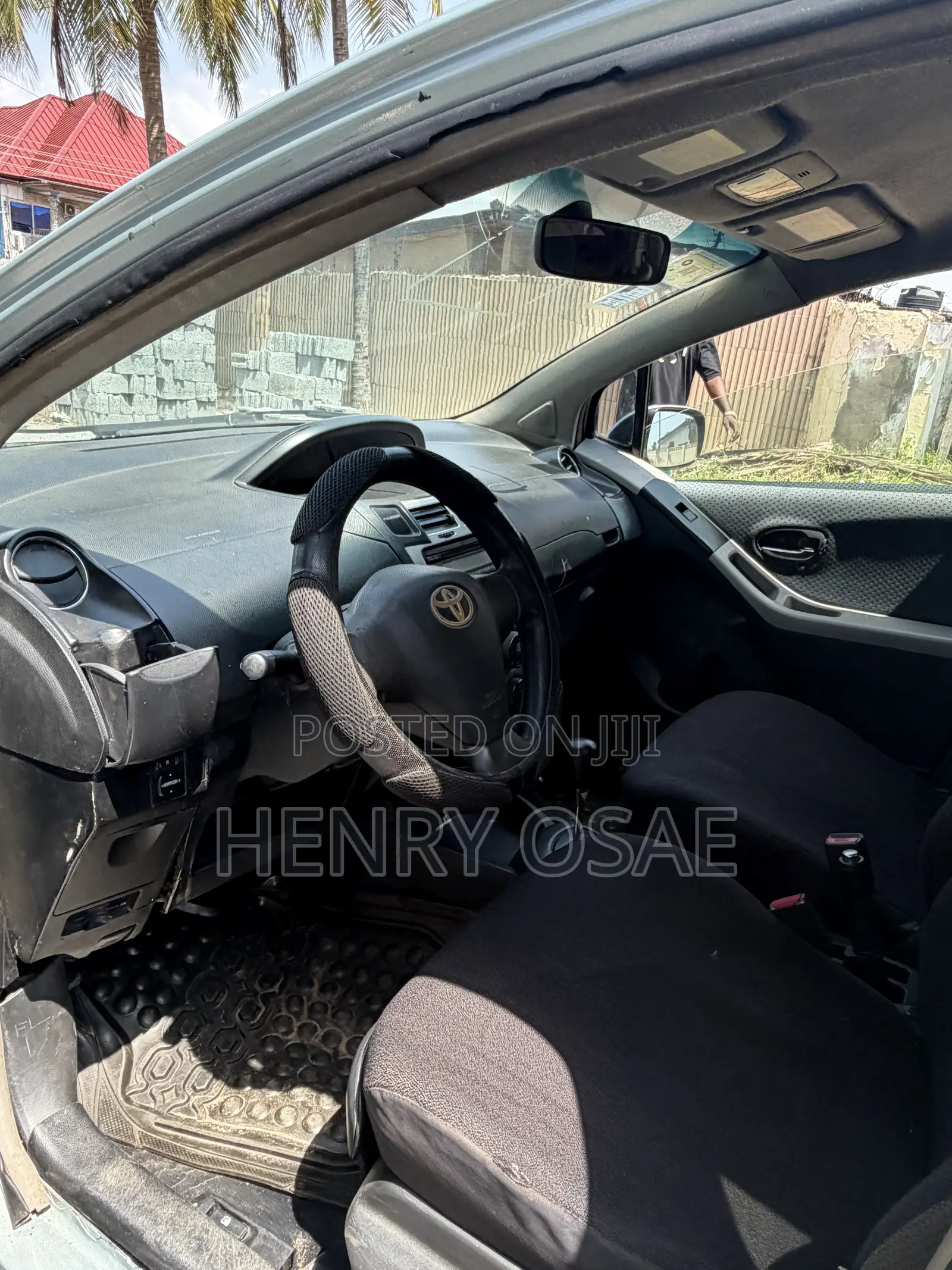 Toyota Vitz 1.0 FWD 3dr 2010