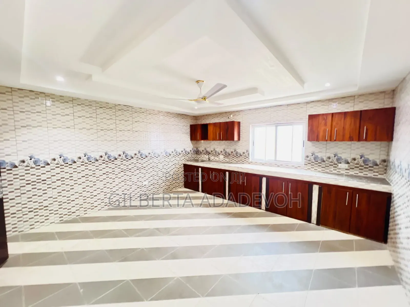 2bdrm Apartment in Adenta, Barrier for rent