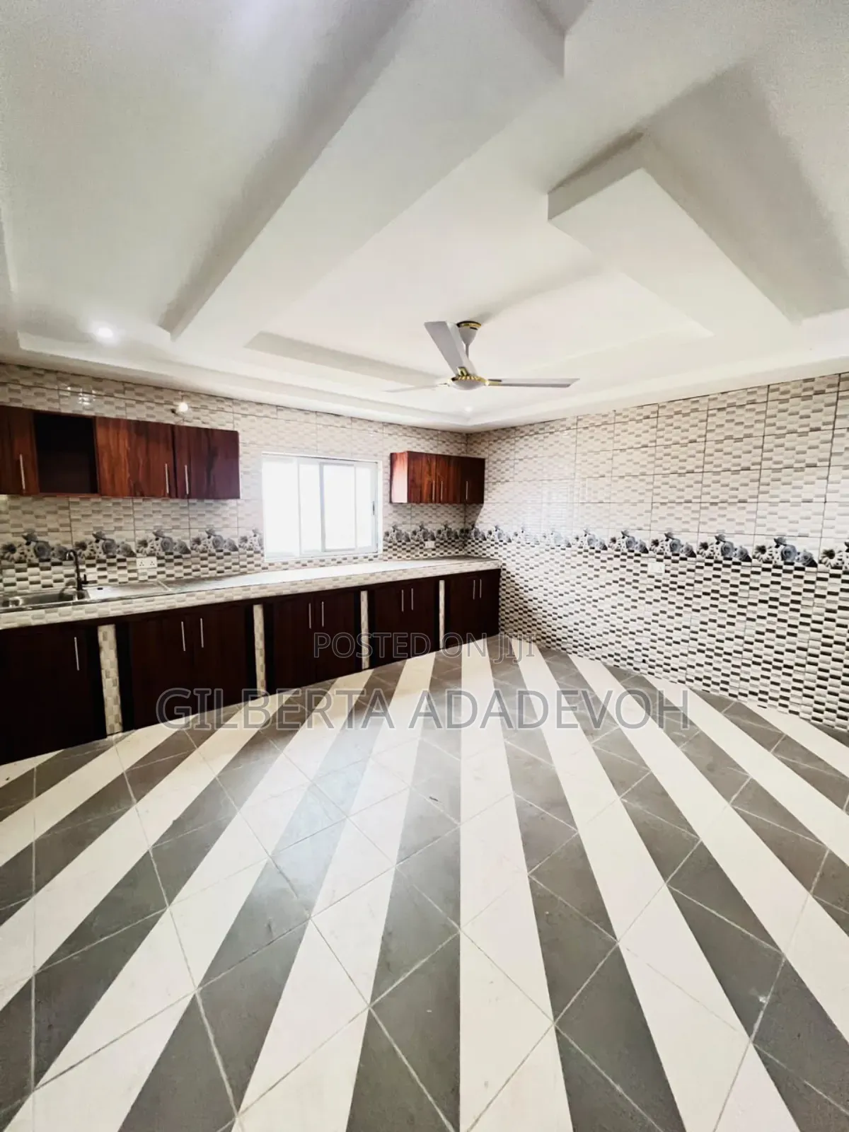 2bdrm Apartment in Adenta, Barrier for rent