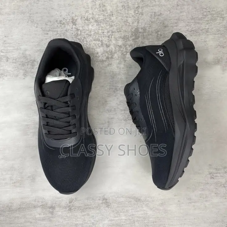 Alo Running Black