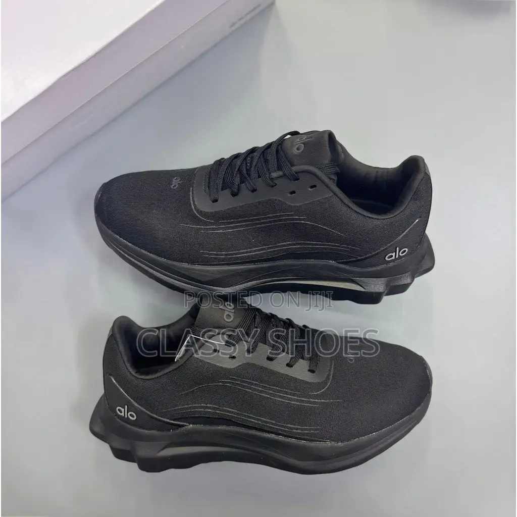 Alo Running Black