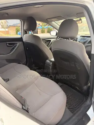 Hyundai Elantra Limited Sedan FWD (1.8L 4cyl 6A) 2016 White