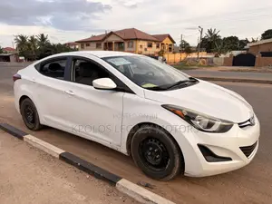 Hyundai Elantra Limited Sedan FWD (1.8L 4cyl 6A) 2016 White
