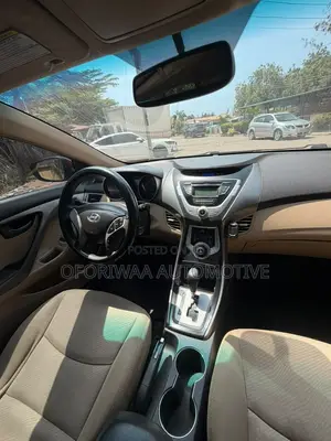 Hyundai Elantra 2012 Red