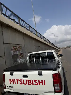 Mitsubishi L200 2022,2024,2023,2026, Bucket Cover Available