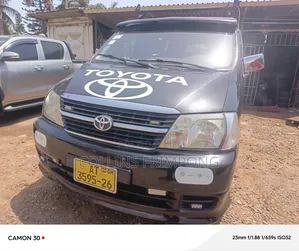 Toyota HiAce 2010 Black