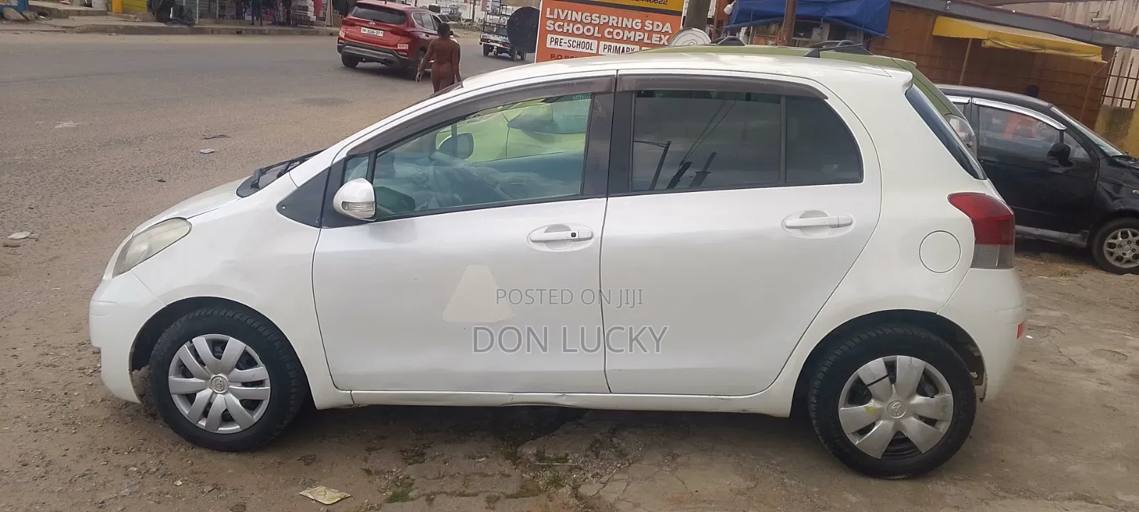 Toyota Vitz 1.0 FWD 5dr 2010 White