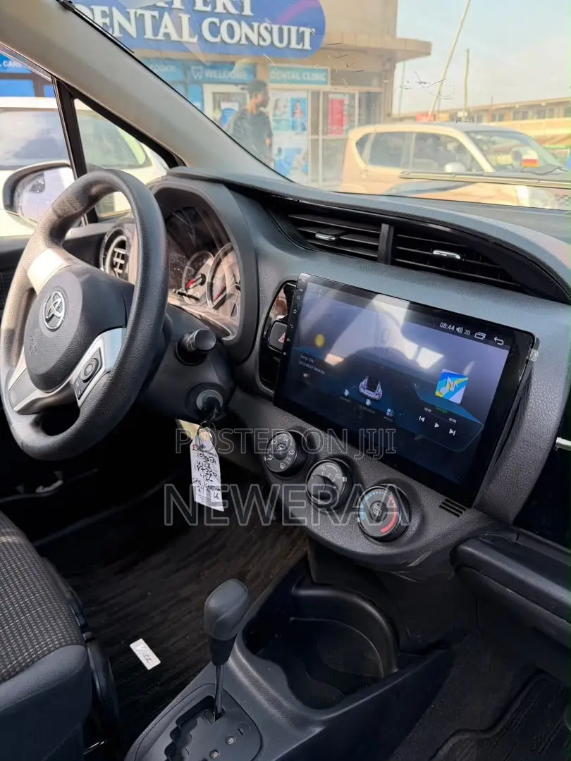 Toyota Vitz 1.3 FWD 5dr 2014 Blue