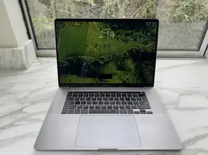 Laptop Apple MacBook Pro 2019 16GB Intel Core i9 SSD 1T