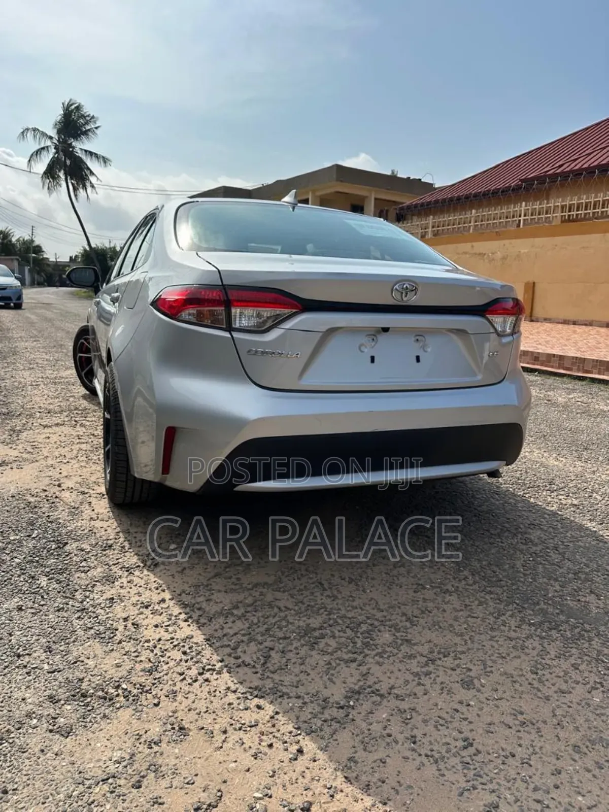 Toyota Corolla LE 2021 Silver