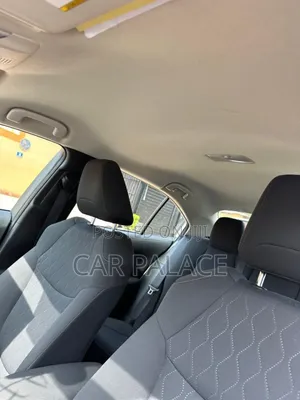 Toyota Corolla LE 2021 Silver