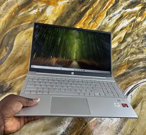 Laptop HP Pavilion 15 8GB AMD SSD 256GB