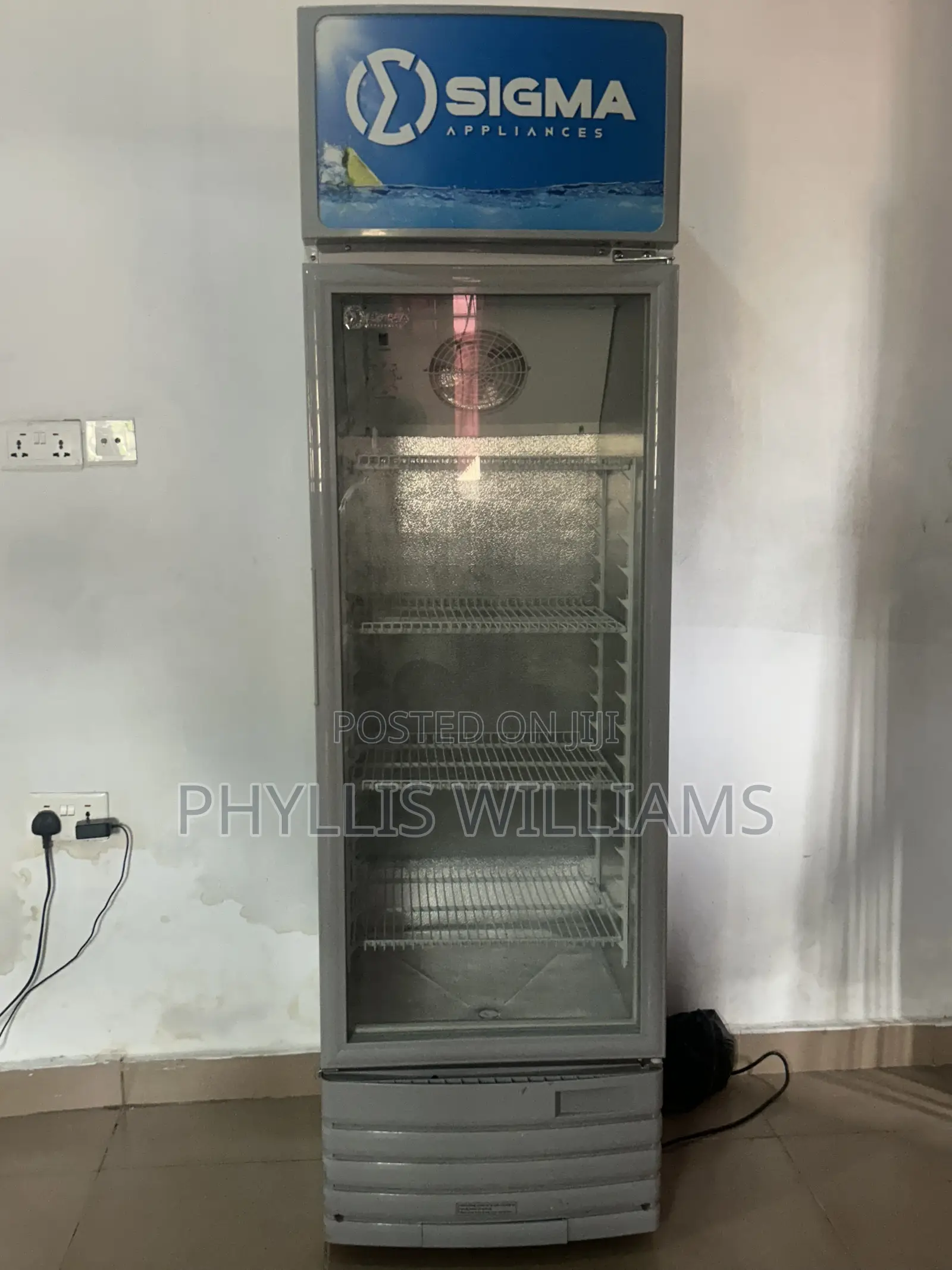Sigma Display Fridge