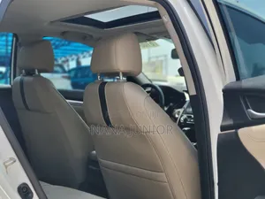 Honda Civic Touring 4dr Sedan (1.5L 4cyl) 2016 White