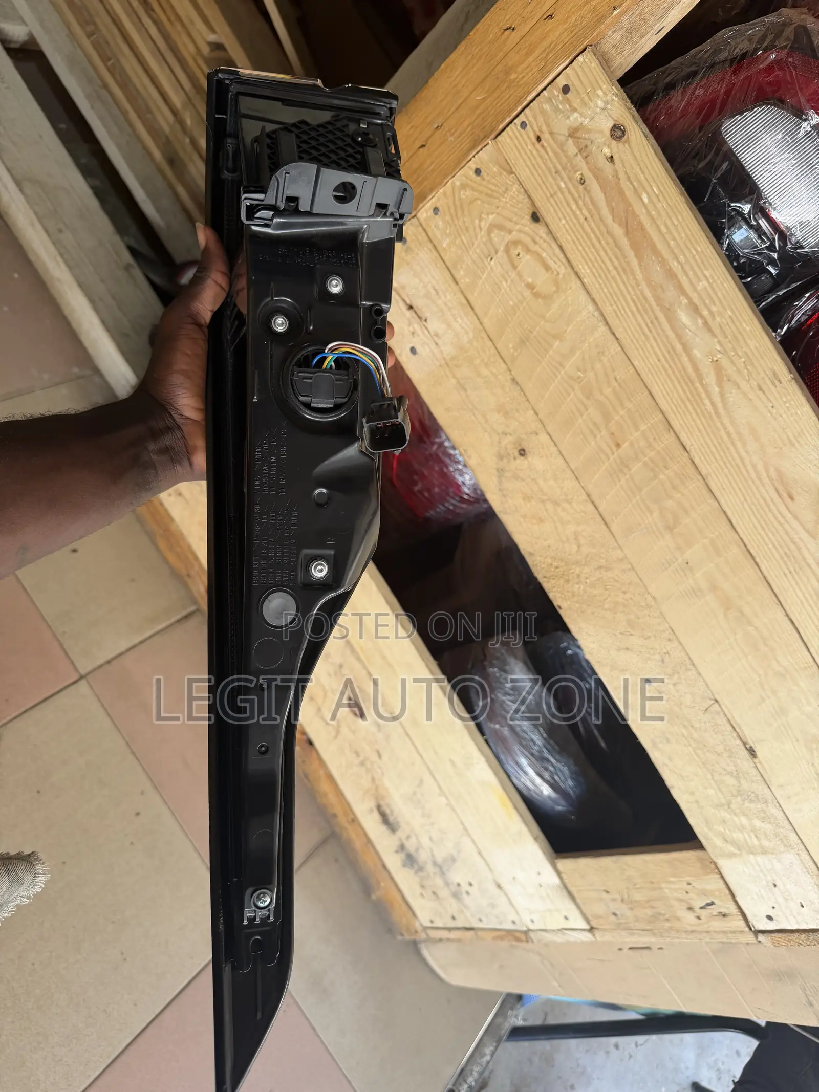 Range Rover Velar 2022,2019,2021,2020,2018, Taillight Available