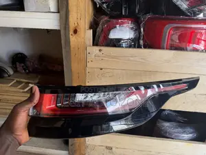 Range Rover Velar 2022,2019,2021,2020,2018, Taillight Available