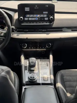 Mitsubishi Outlander 2023 Gray