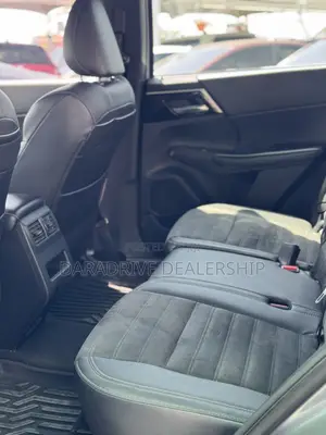 Mitsubishi Outlander 2023 Gray