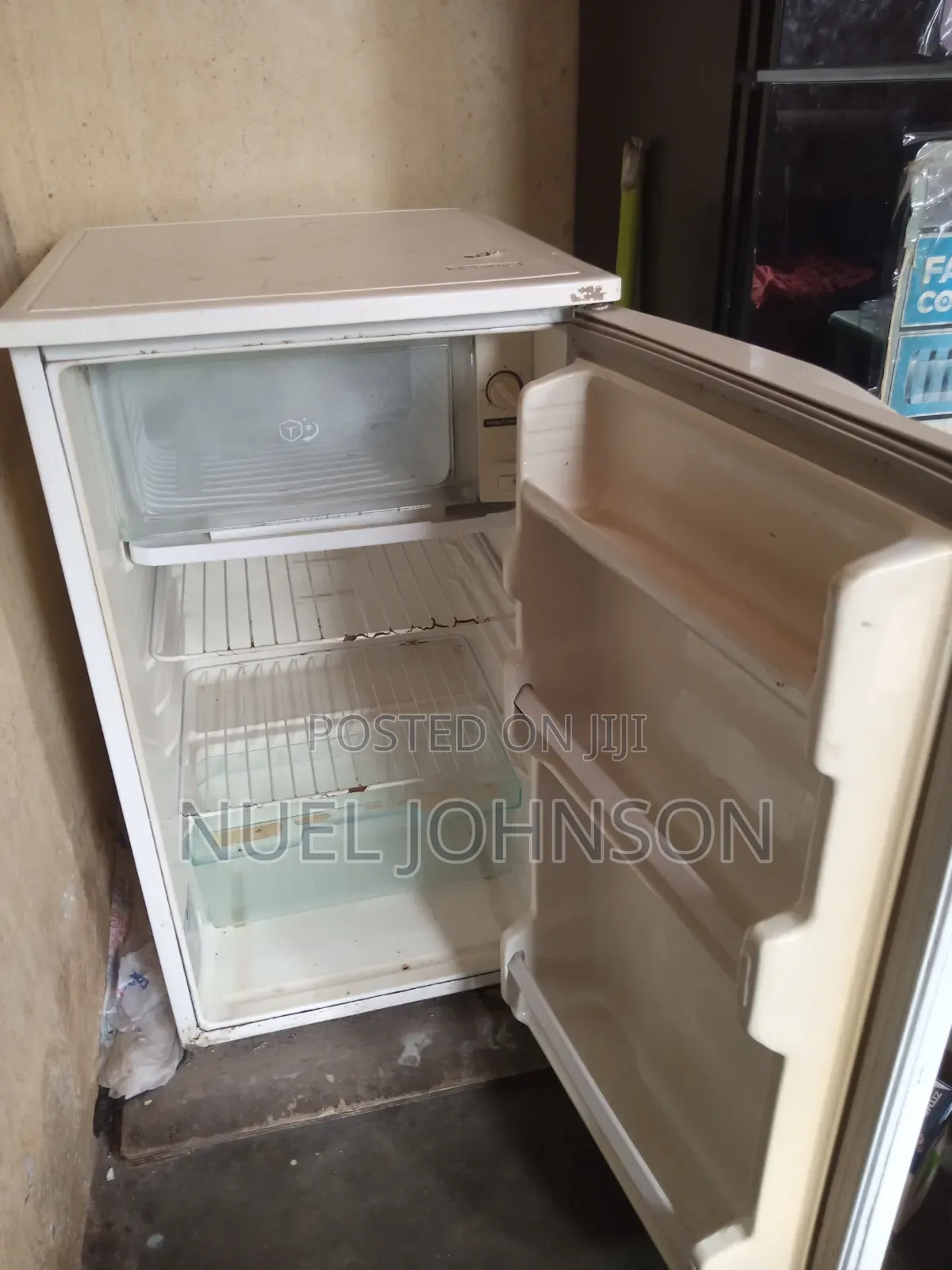 LG
Single-Door Compact /Mini Refrigerators