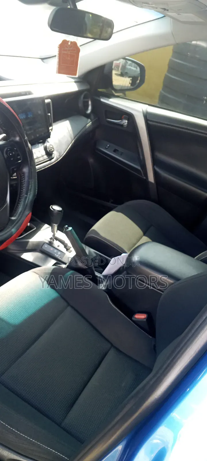 Toyota RAV4 XLE AWD (2.5L 4cyl 6A) 2017 Blue