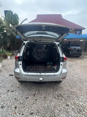 Toyota Fortuner 2.7 RWD 2022 Silver