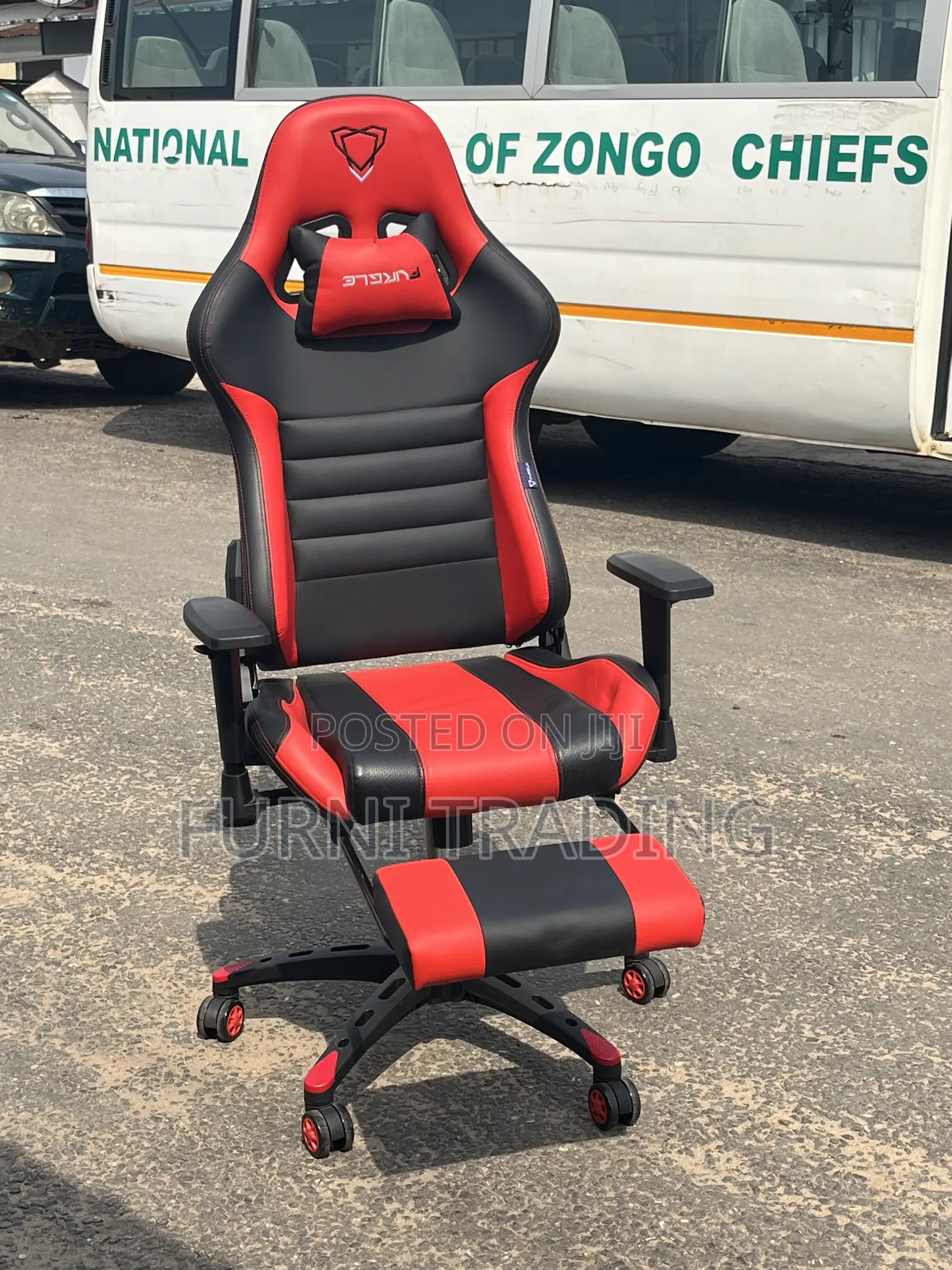 Ergonomic Gaming Chair With Leg Rest