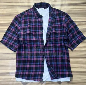 Quality Short-Sleeves Shirt With Round Neck