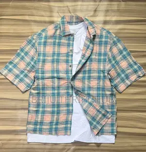 Quality Short-Sleeves Shirt With Round Neck