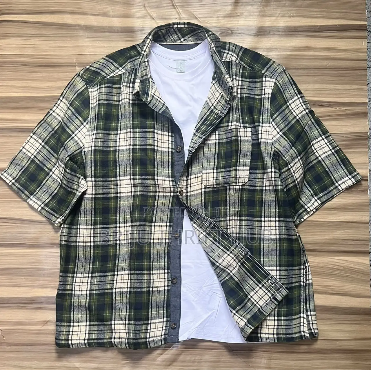 Quality Short-Sleeves Shirt With Round Neck